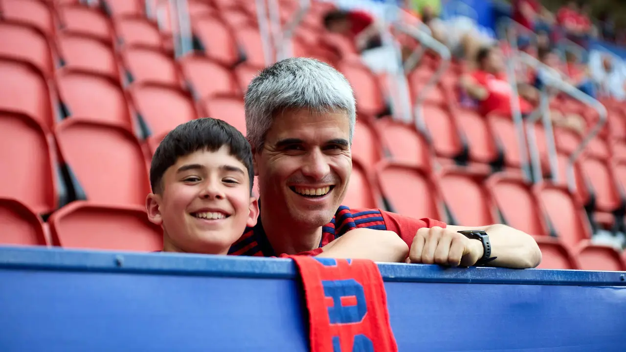 La grada del estadio de El Sadar durante el partido de La Liga EA Sports entre CA Osasuna y RCD Espanyol disputado en Pamplona. IÑIGO ALZUGARAY