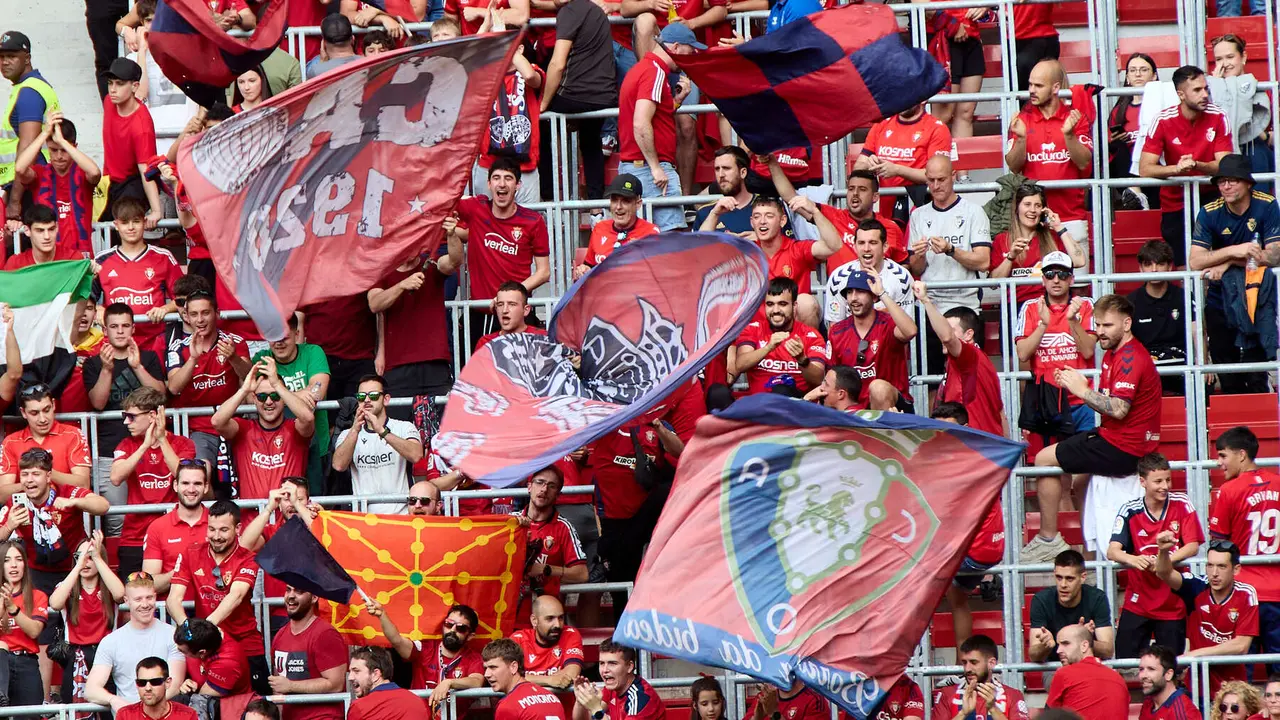 La grada del estadio de El Sadar durante el partido de La Liga EA Sports entre CA Osasuna y RCD Espanyol disputado en Pamplona. IÑIGO ALZUGARAY