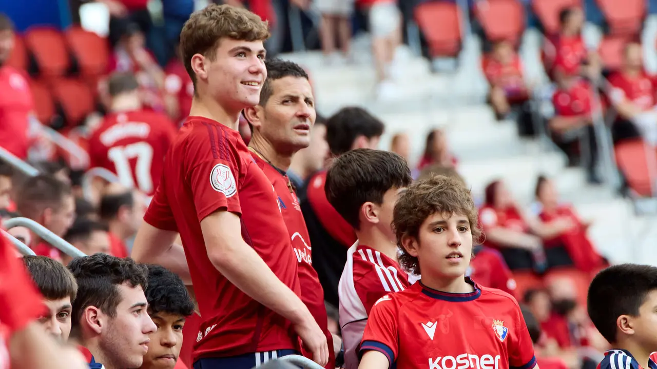 La grada del estadio de El Sadar durante el partido de La Liga EA Sports entre CA Osasuna y RCD Espanyol disputado en Pamplona. IÑIGO ALZUGARAY