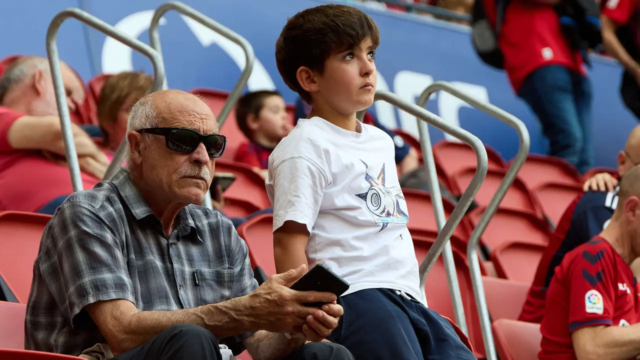 La grada del estadio de El Sadar durante el partido de La Liga EA Sports entre CA Osasuna y RCD Espanyol disputado en Pamplona. IÑIGO ALZUGARAY