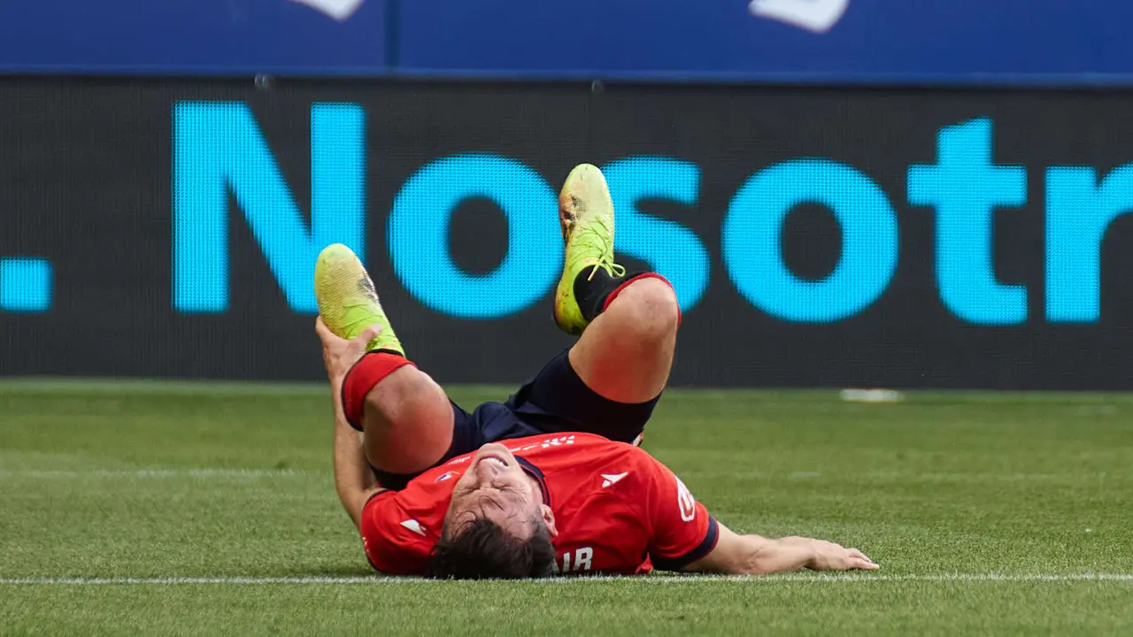 Ante Budimir (17. CA Osasuna) durante el partido de La Liga EA Sports entre CA Osasuna y RCD Espanyol disputado en el estadio de El Sadar en Pamplona. IÑIGO ALZUGARAY