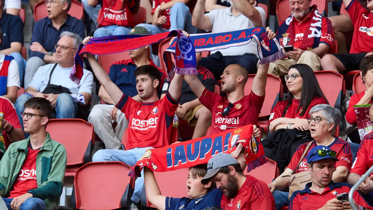 La grada del estadio de El Sadar durante el partido de La Liga EA Sports entre CA Osasuna y RCD Espanyol disputado en Pamplona. IÑIGO ALZUGARAY
