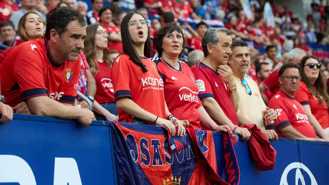 La grada del estadio de El Sadar durante el partido de La Liga EA Sports entre CA Osasuna y RCD Espanyol disputado en Pamplona. IÑIGO ALZUGARAY
