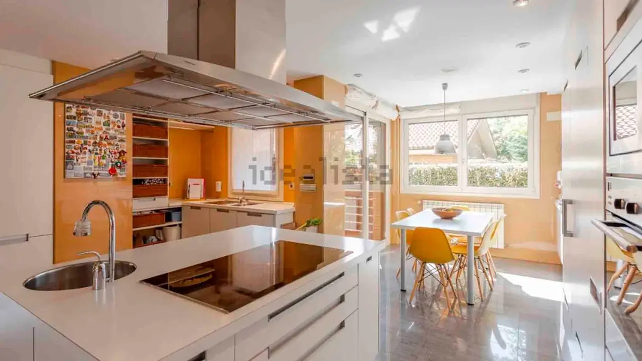 La casa de revista que se vende en Gorraiz. IDEALISTA