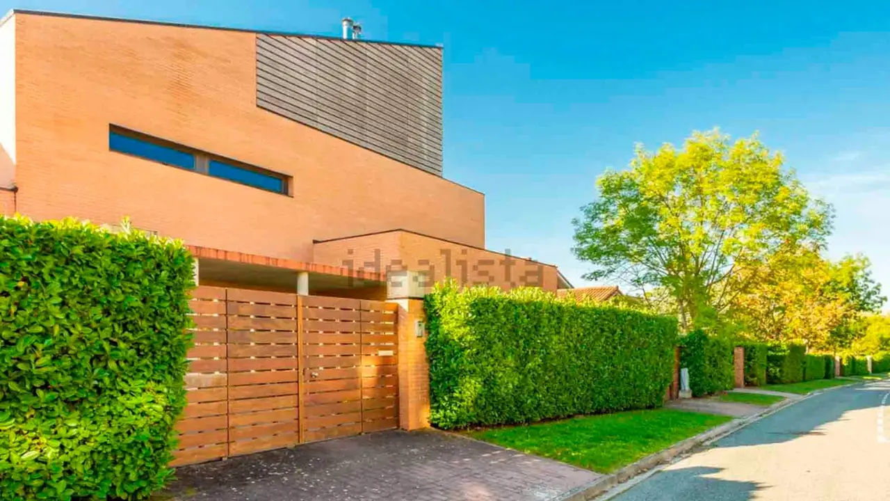 La casa de revista que se vende en Gorraiz. IDEALISTA