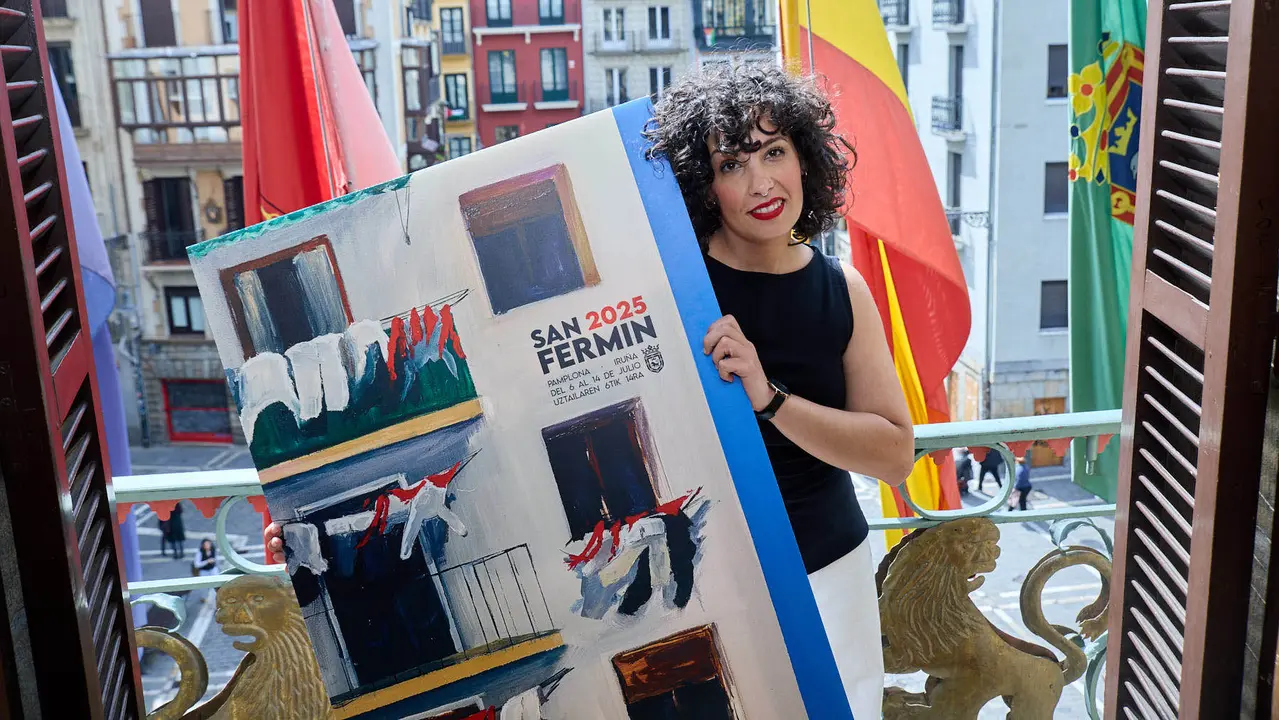 Sandra Nadal Vital es la autora del cartel anunciador de las fiestas de San Fermín 2025. IÑIGO ALZUGARAY