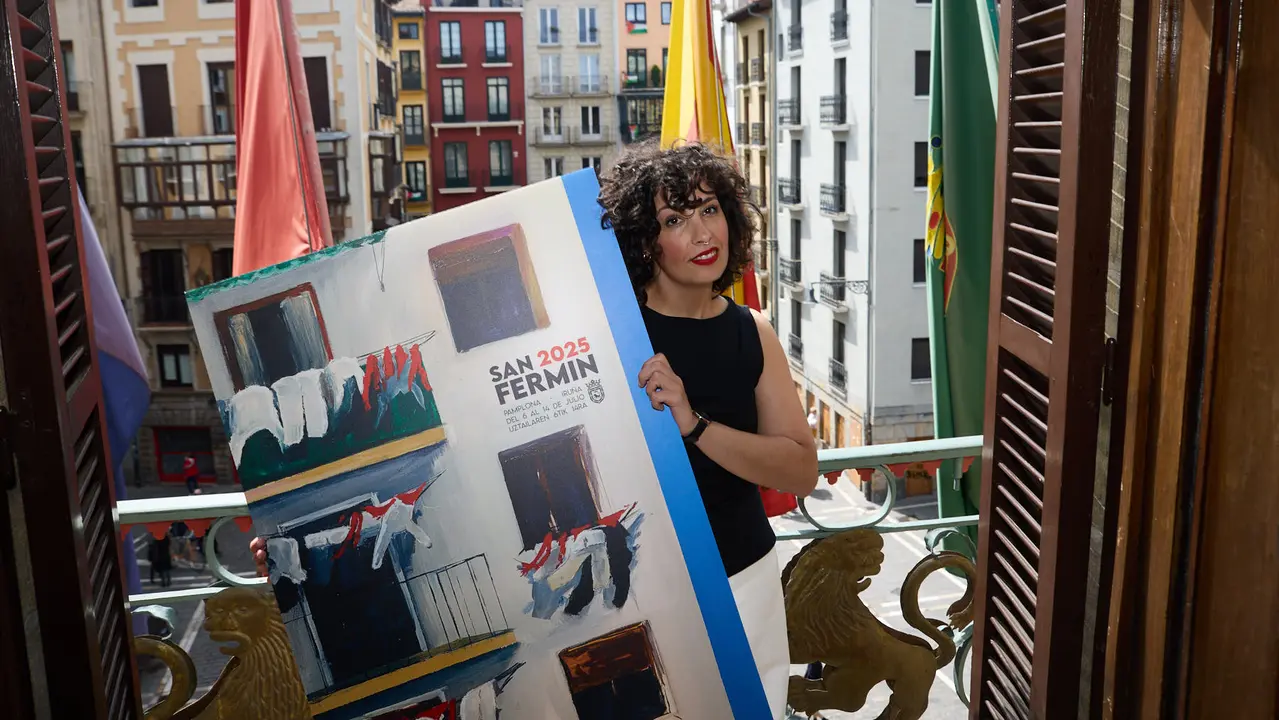 Sandra Nadal Vital es la autora del cartel anunciador de las fiestas de San Fermín 2025. IÑIGO ALZUGARAY