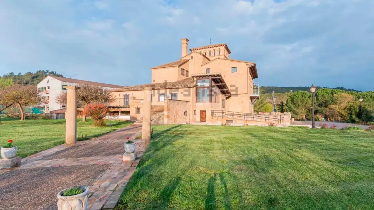 El Palacio de Luquin se vende en Estella. IDEALISTA