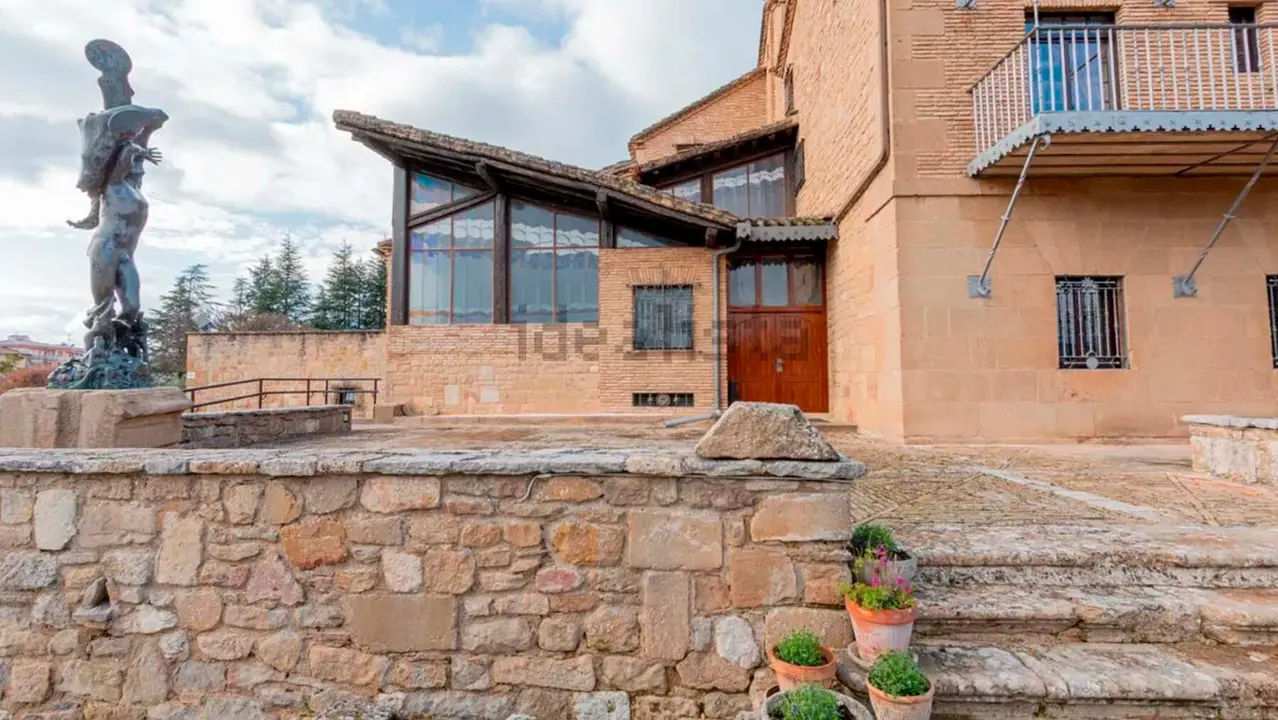 El Palacio de Luquin se vende en Estella. IDEALISTA