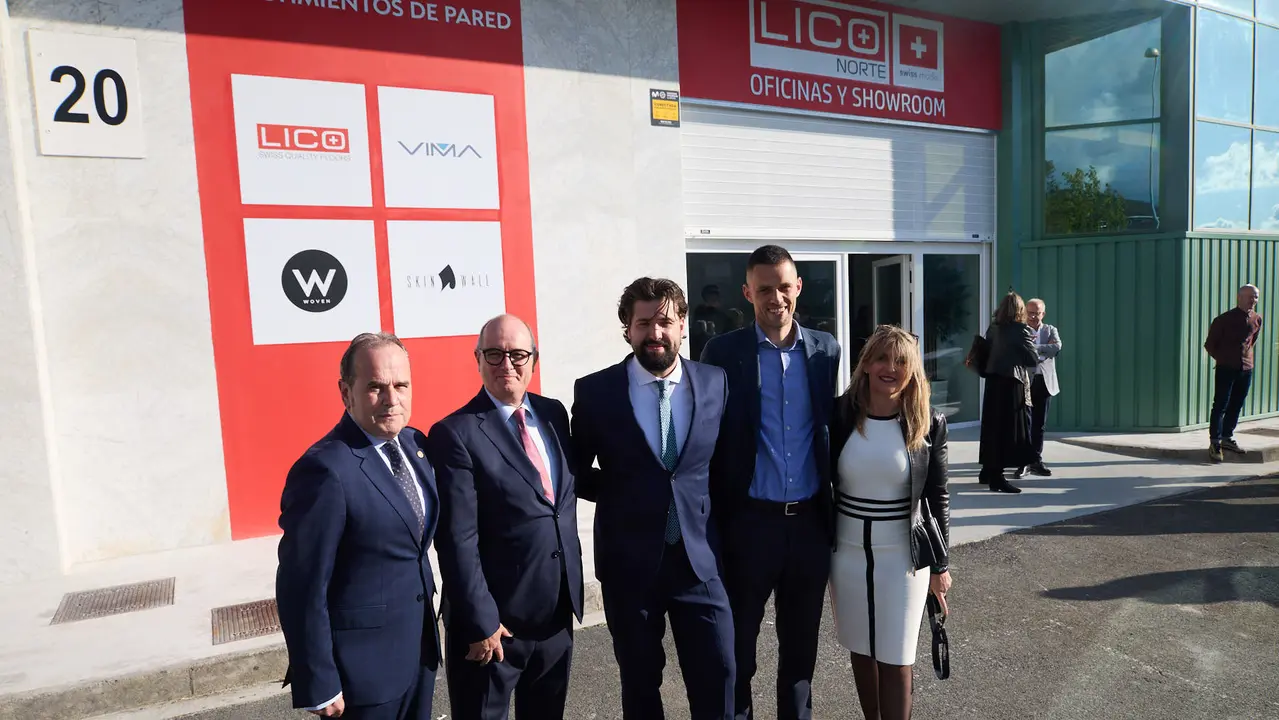 Inauguración de las nuevas instalaciones de la empresa Lico Norte en el polígono de Egües. IÑIGO ALZUGARAY