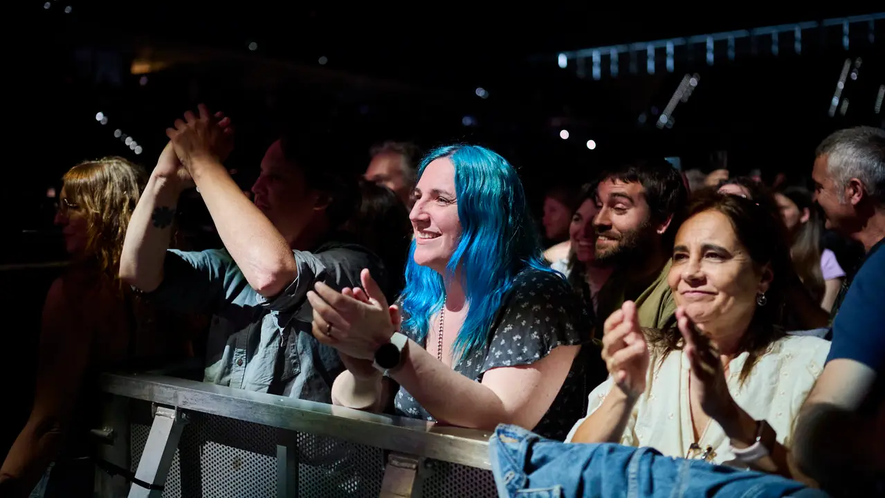 Amaral presenta su gira 'Dolce vita tour' en el Navarra Arena. PABLO LASAOSA