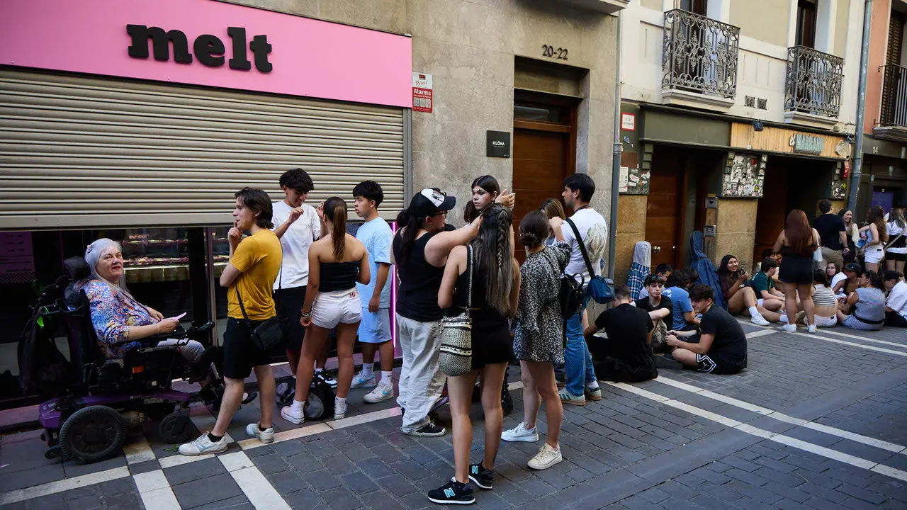 Apertura de la la tienda de Melt Cakes, en la calle San Nicolás 20 de Pamplona. IÑIGO ALZUGARAY