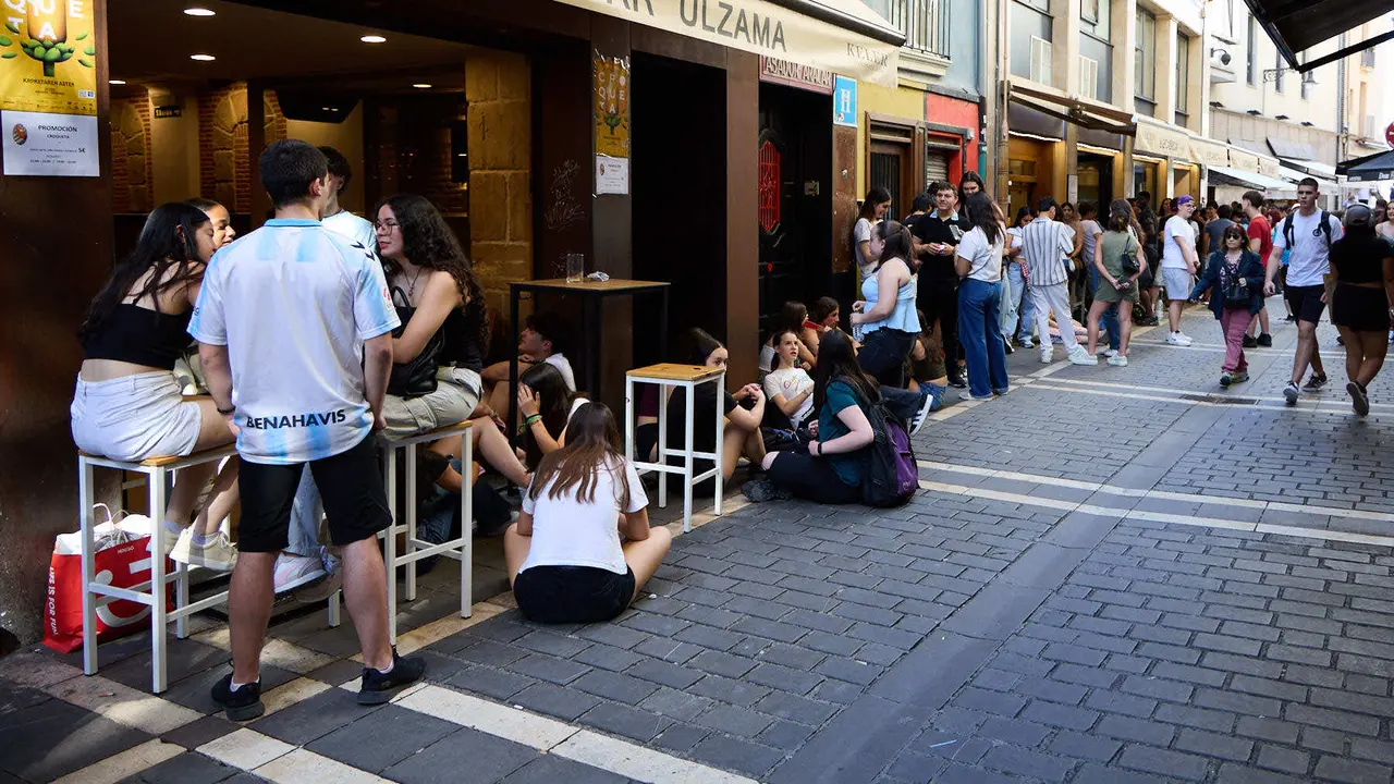 Apertura de la la tienda de Melt Cakes, en la calle San Nicolás 20 de Pamplona. IÑIGO ALZUGARAY