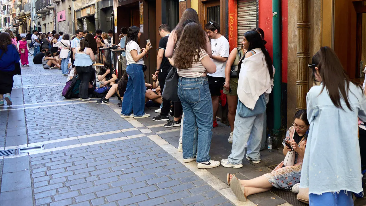 Apertura de la la tienda de Melt Cakes, en la calle San Nicolás 20 de Pamplona. IÑIGO ALZUGARAY