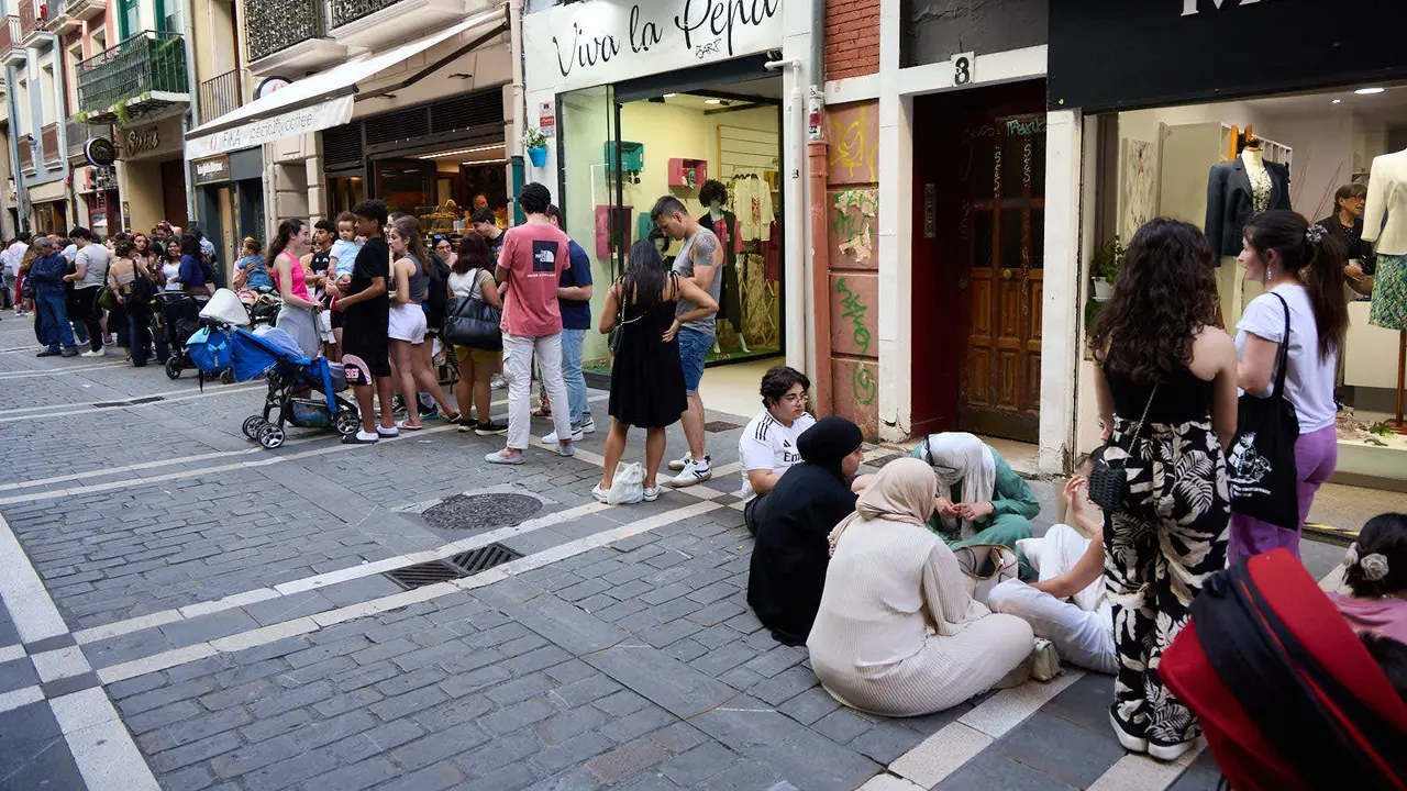 Apertura de la la tienda de Melt Cakes, en la calle San Nicolás 20 de Pamplona. IÑIGO ALZUGARAY