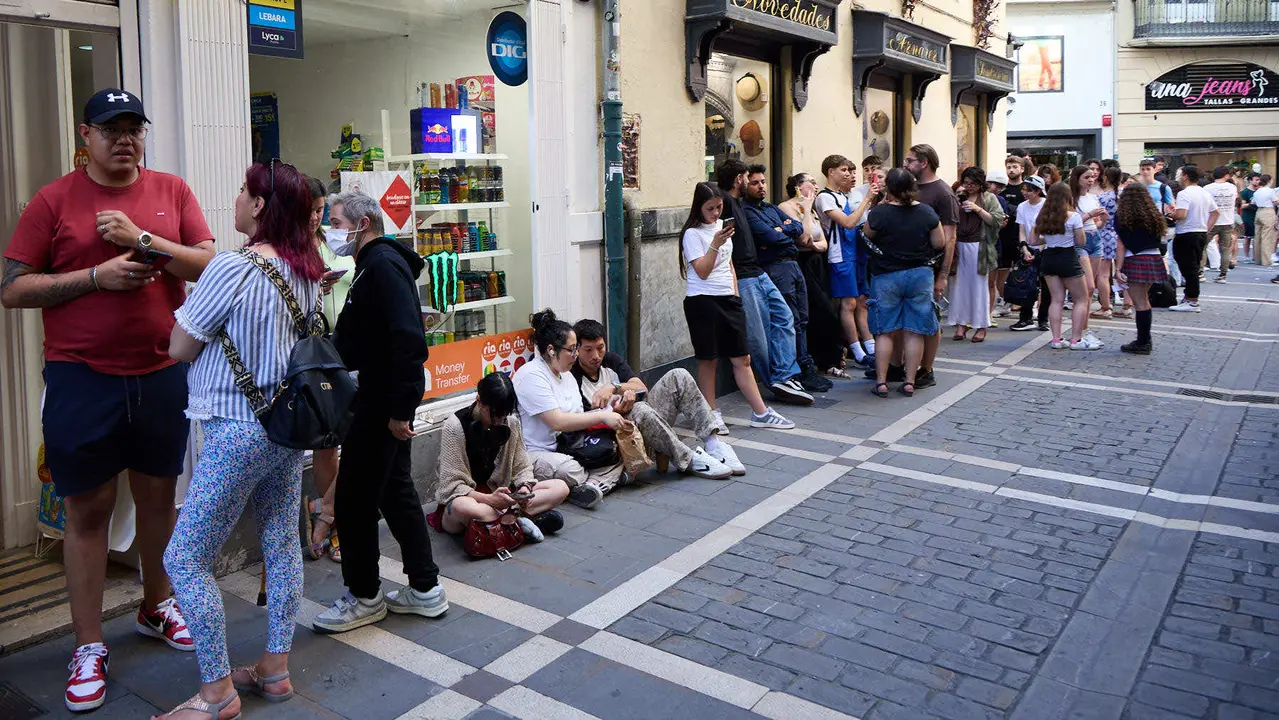 Apertura de la la tienda de Melt Cakes, en la calle San Nicolás 20 de Pamplona. IÑIGO ALZUGARAY