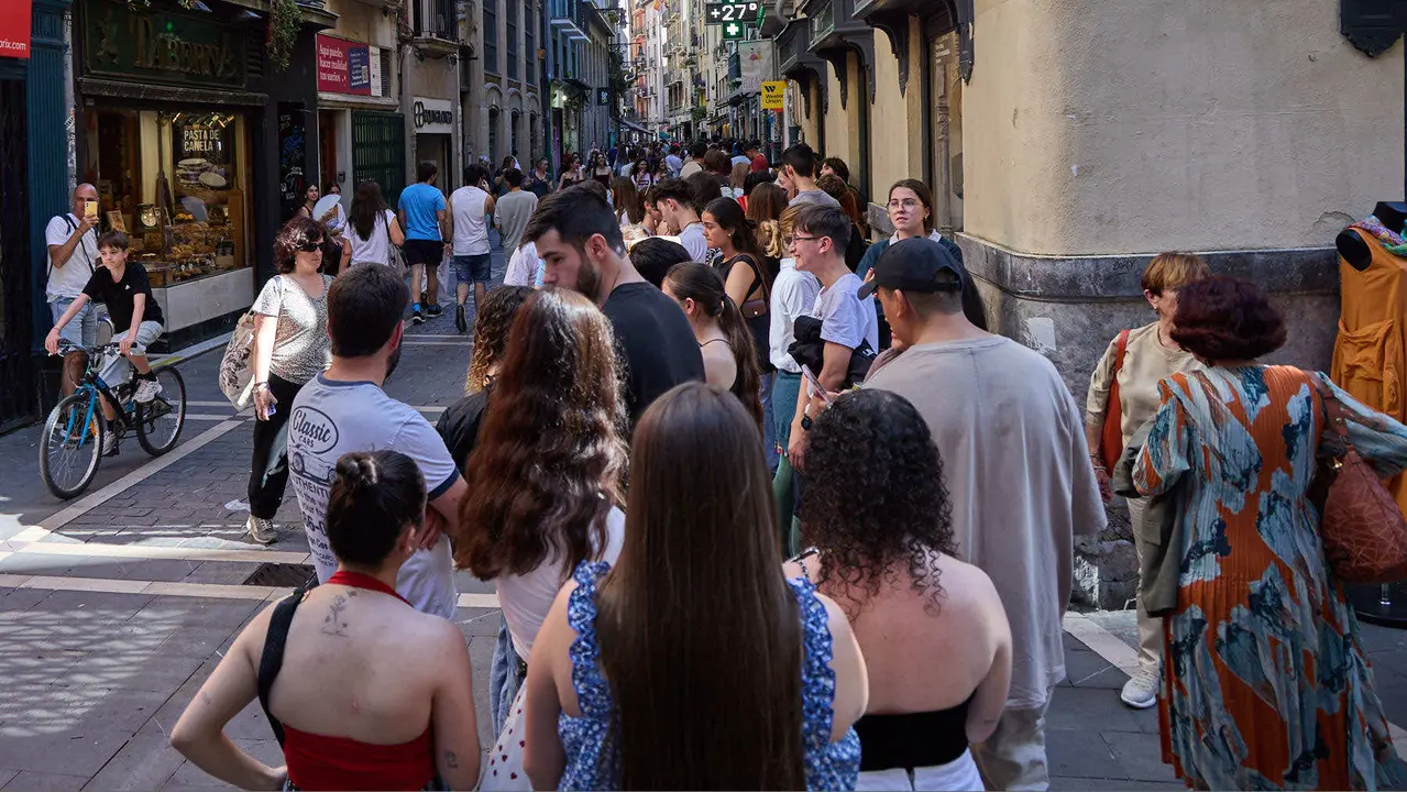 Apertura de la la tienda de Melt Cakes, en la calle San Nicolás 20 de Pamplona. IÑIGO ALZUGARAY