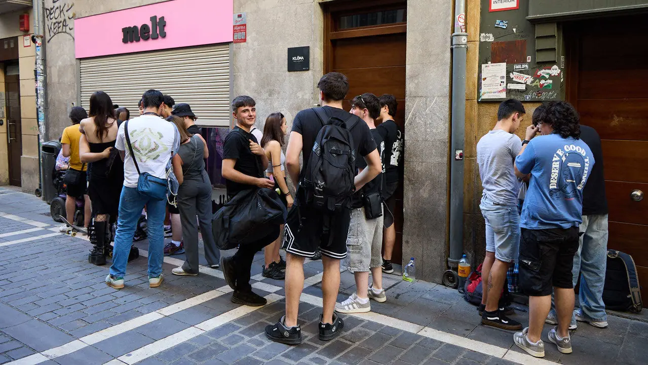 Apertura de la la tienda de Melt Cakes, en la calle San Nicolás 20 de Pamplona. IÑIGO ALZUGARAY