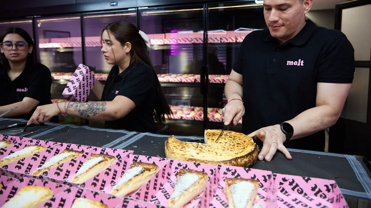 Apertura de la la tienda de Melt Cakes, en la calle San Nicolás 20 de Pamplona. IÑIGO ALZUGARAY
