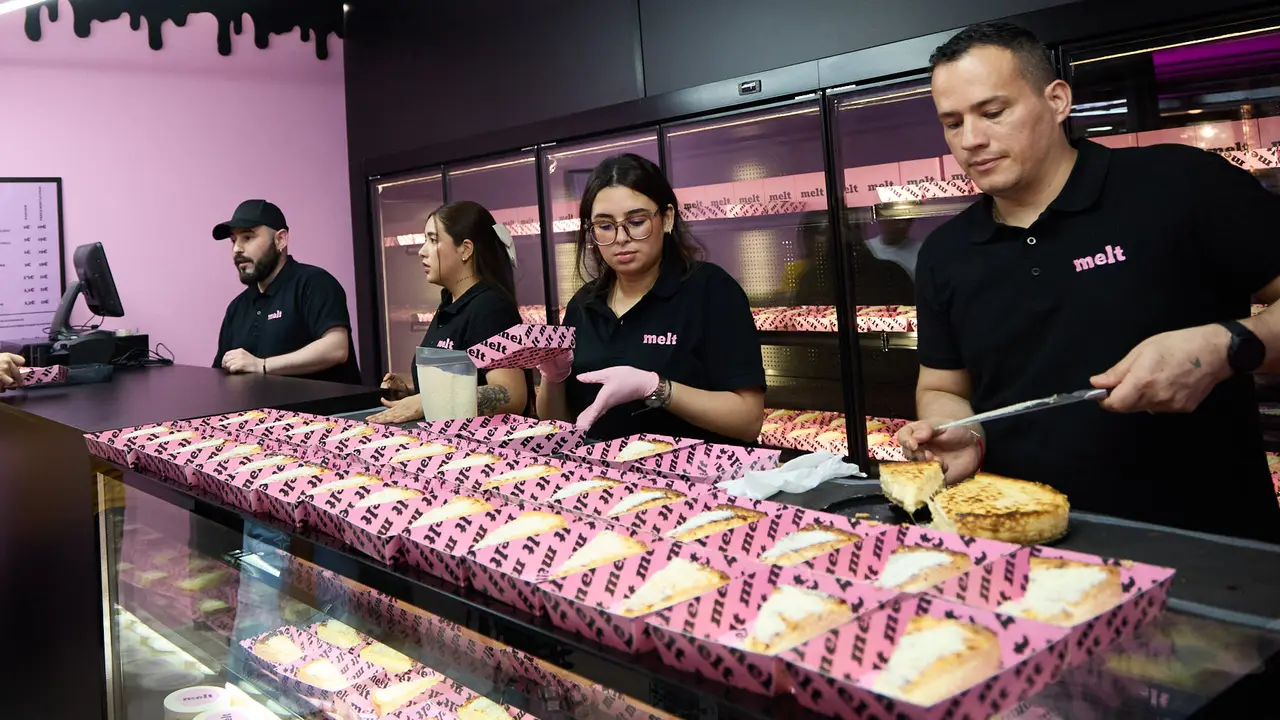 Apertura de la la tienda de Melt Cakes, en la calle San Nicolás 20 de Pamplona. IÑIGO ALZUGARAY