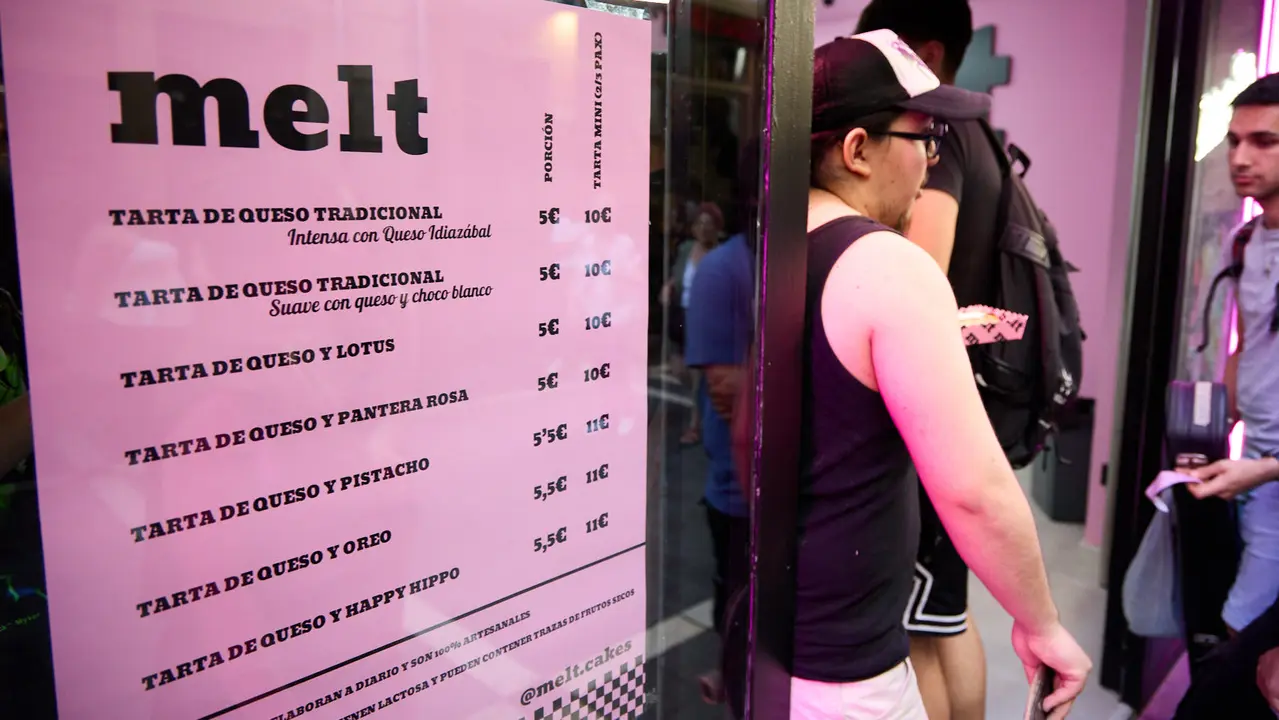 Apertura de la la tienda de Melt Cakes, en la calle San Nicolás 20 de Pamplona. IÑIGO ALZUGARAY