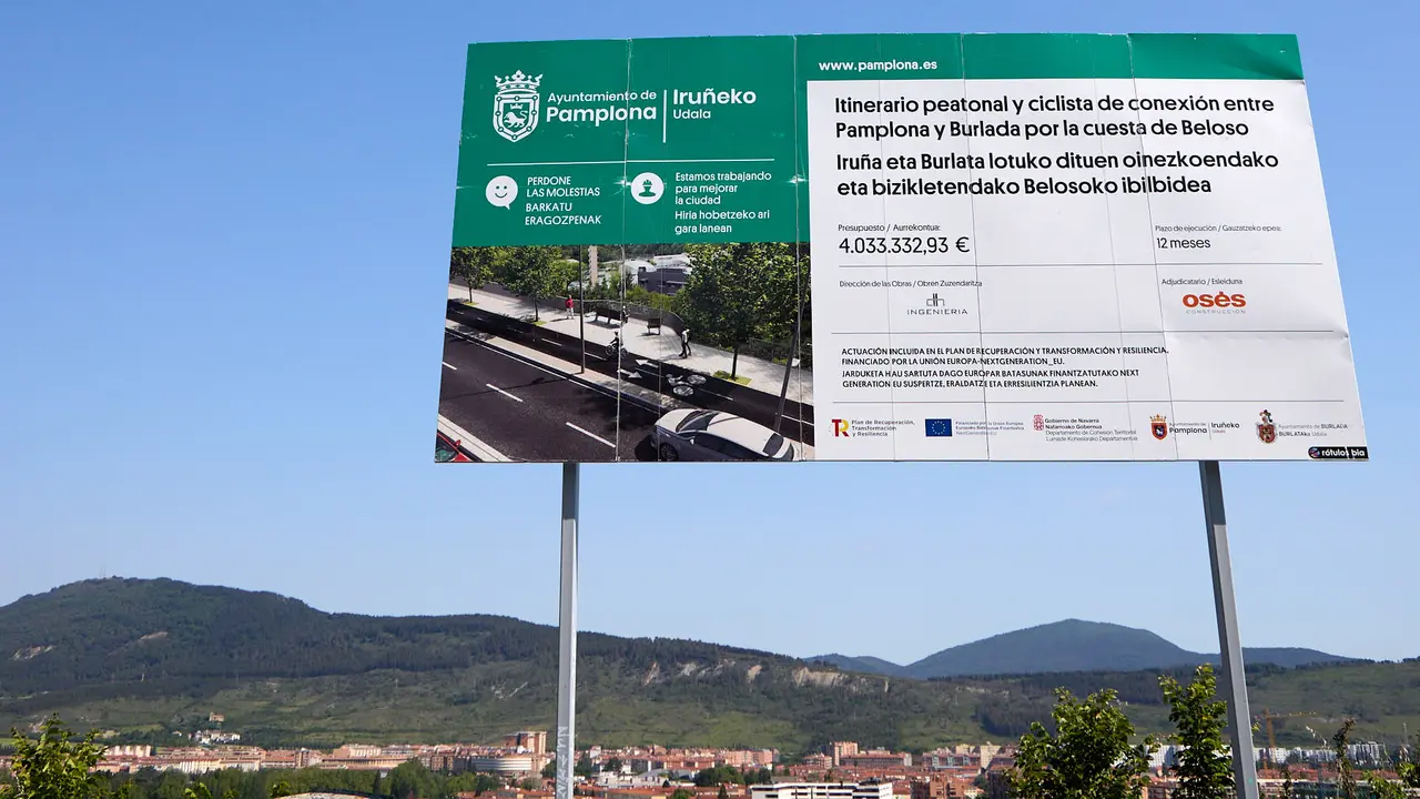 En el acto de recepción de las obras, han participado el alcalde de Pamplona, Joseba Asiron Saez; la alcaldesa de Burlada, Berta Arizkun González