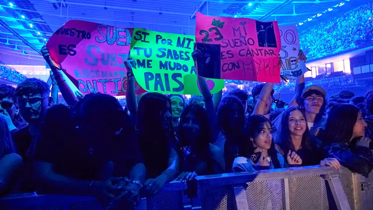 Concierto del cantante puertorriqueño Myke Towers en el Navarra Arena de Pamplona ante más de 13.000 espectadores, dentro de su gira Europe Tour 2025. IÑIGO ALZUGARAY