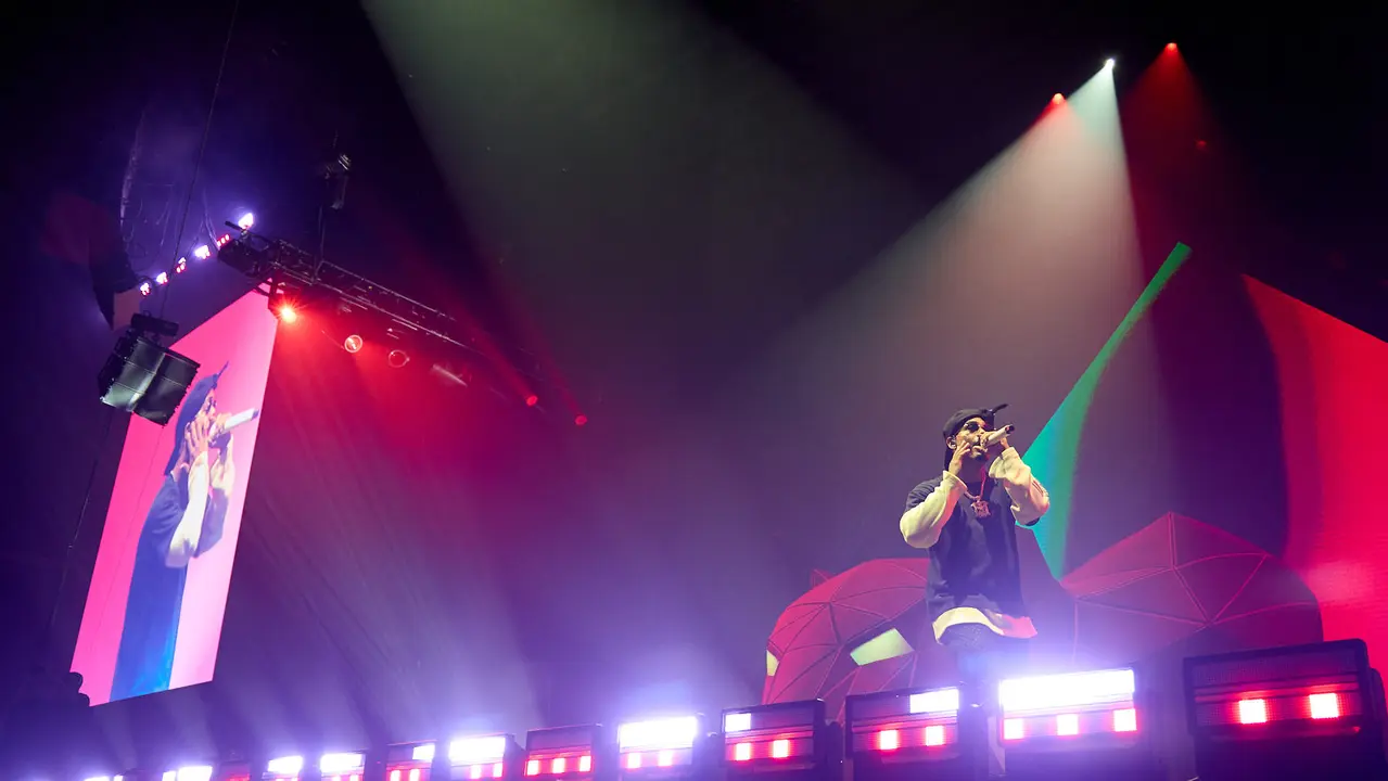 Concierto del cantante puertorriqueño Myke Towers en el Navarra Arena de Pamplona ante más de 13.000 espectadores, dentro de su gira Europe Tour 2025. IÑIGO ALZUGARAY