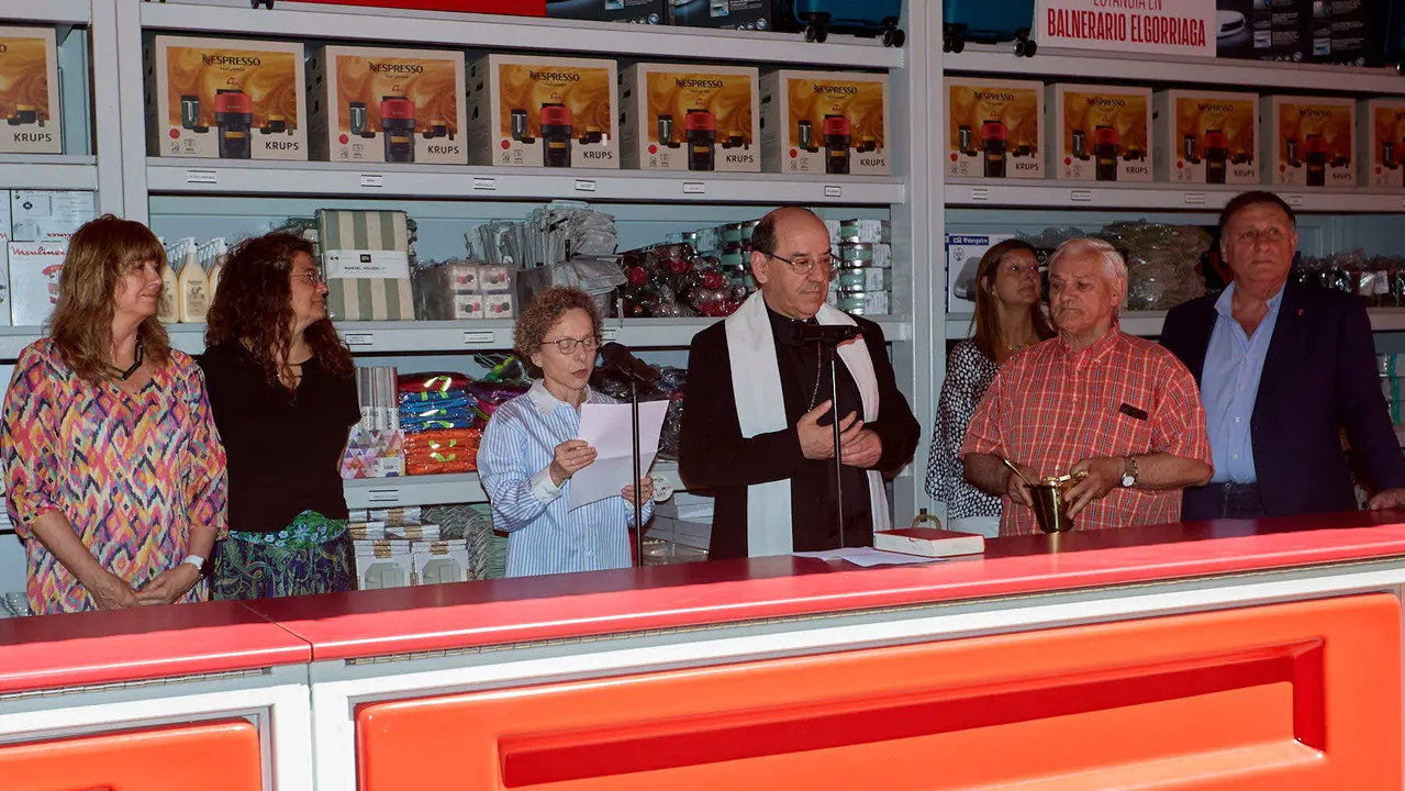 Inauguración de la Tómbola de Cáritas, en el paseo de Sarasate de Pamplona. IÑIGO ALZUGARAY