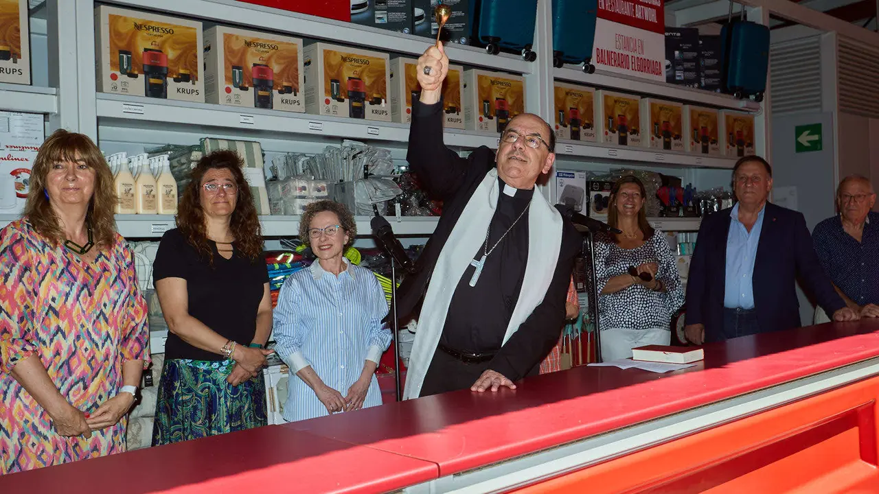Inauguración de la Tómbola de Cáritas, en el paseo de Sarasate de Pamplona. IÑIGO ALZUGARAY
