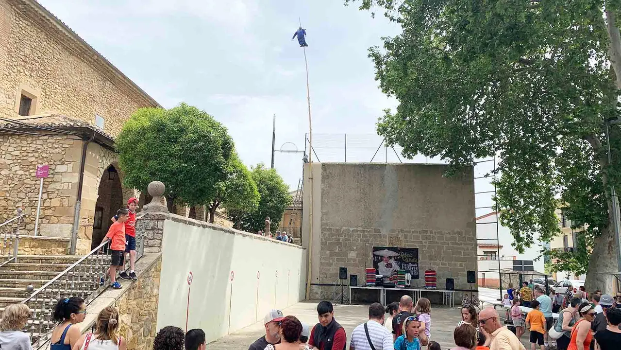 La fiesta del mayo en la localidad de Murieta. Navarra.com