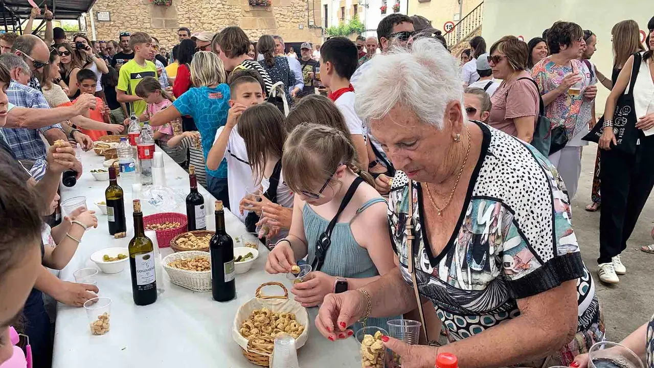 La fiesta del mayo en la localidad de Murieta. Navarra.com