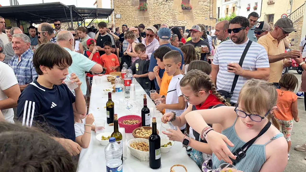 La fiesta del mayo en la localidad de Murieta. Navarra.com