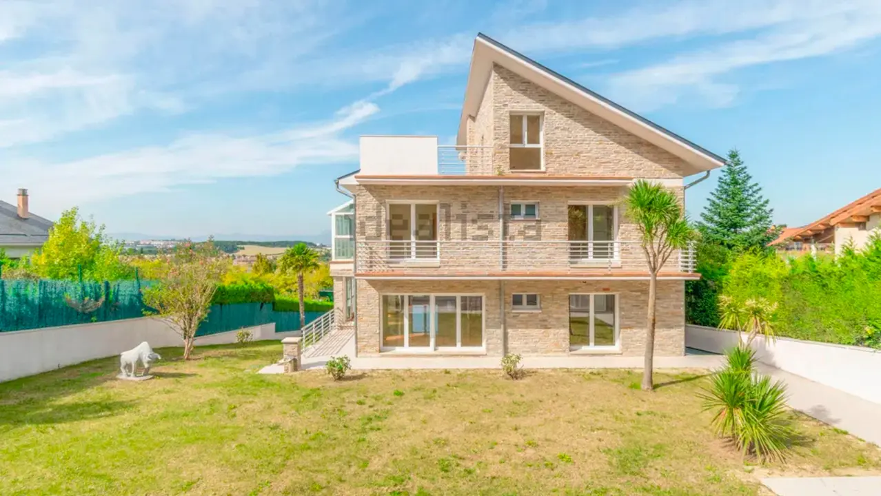 Casa en venta en Gorraiz. IDEALISTA