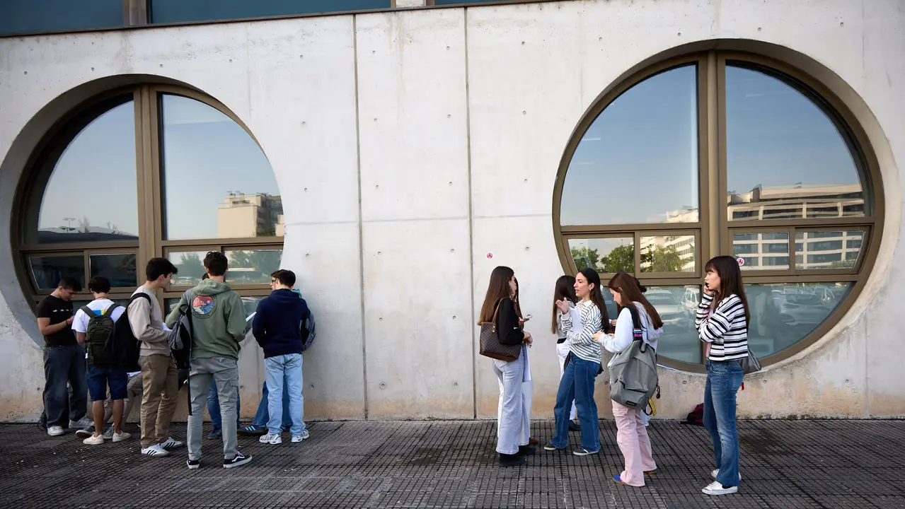 Inicio de las Pruebas de Acceso a la Universidad en las aulas de la Universidad Pública de Navarra. IÑIGO ALZUGARAY