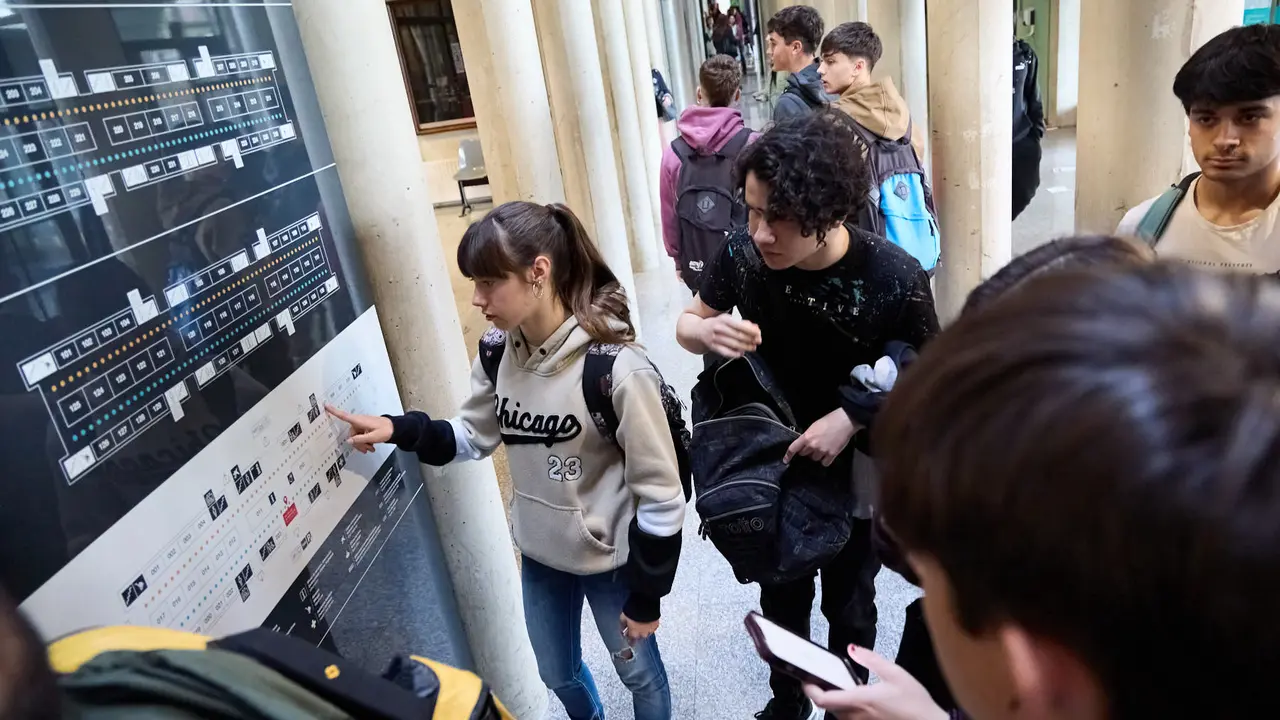 Inicio de las Pruebas de Acceso a la Universidad en las aulas de la Universidad Pública de Navarra. IÑIGO ALZUGARAY