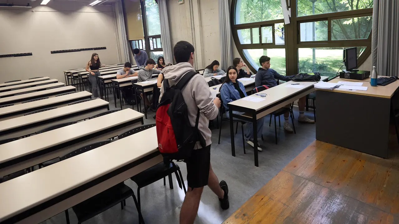 Inicio de las Pruebas de Acceso a la Universidad en las aulas de la Universidad Pública de Navarra. IÑIGO ALZUGARAY