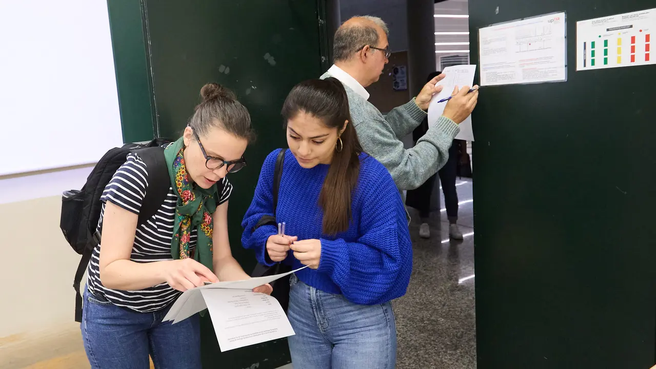 Inicio de las Pruebas de Acceso a la Universidad en las aulas de la Universidad Pública de Navarra. IÑIGO ALZUGARAY