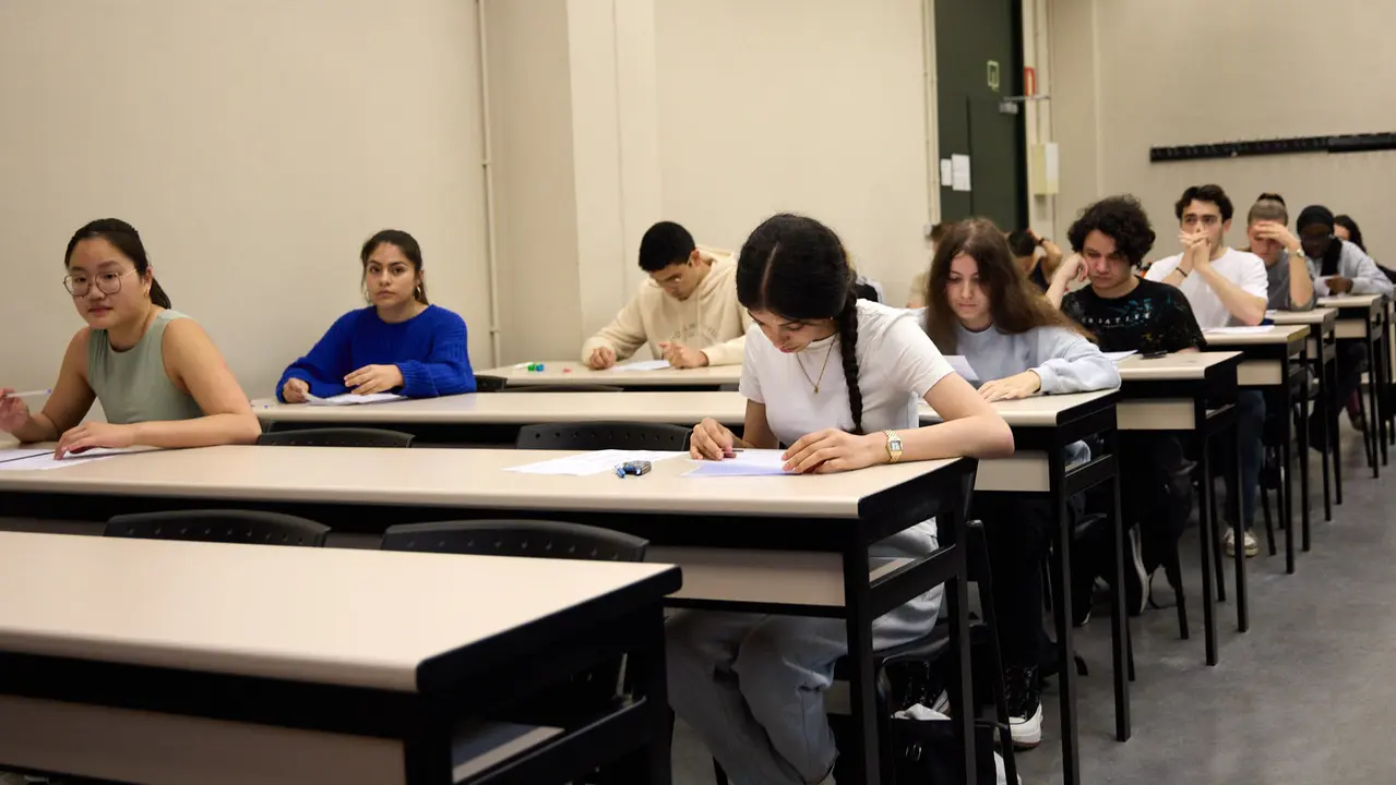 Inicio de las Pruebas de Acceso a la Universidad en las aulas de la Universidad Pública de Navarra. IÑIGO ALZUGARAY