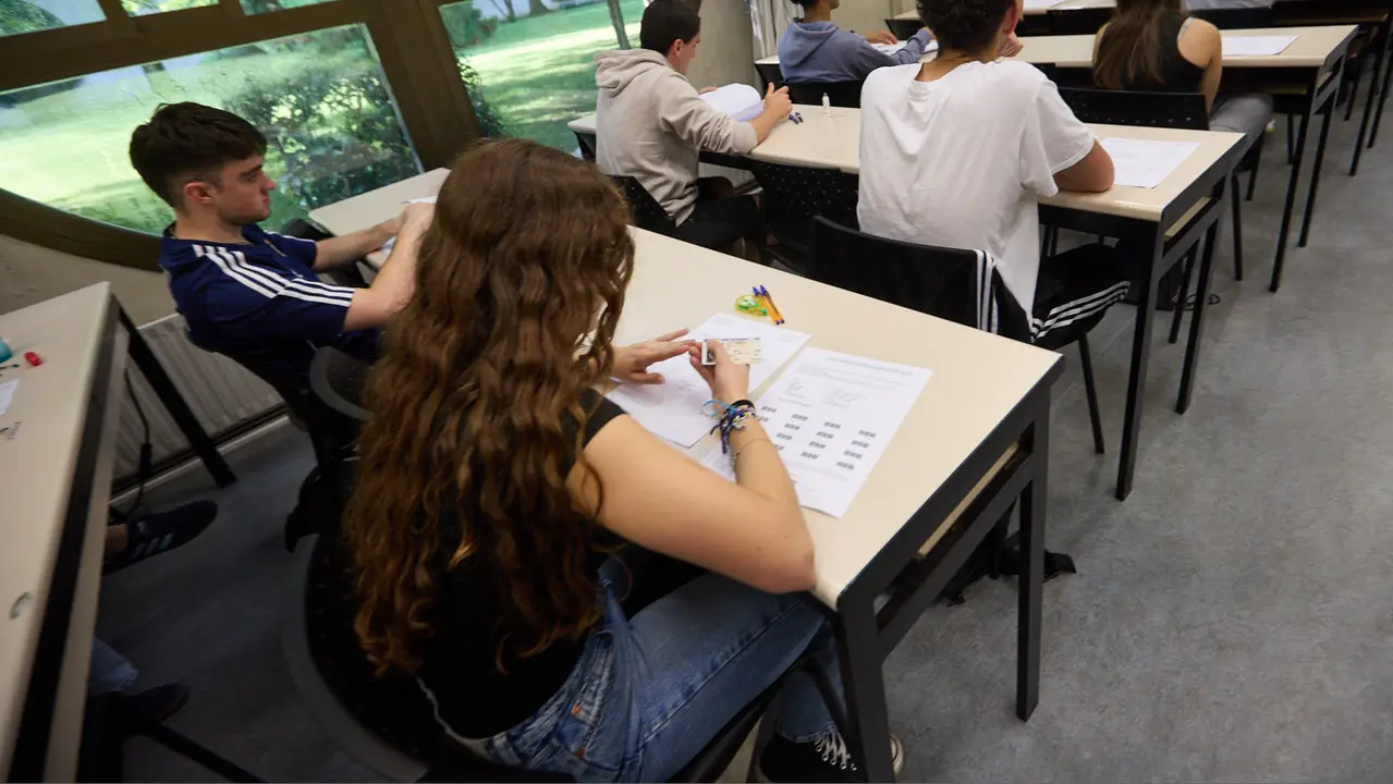 Inicio de las Pruebas de Acceso a la Universidad en las aulas de la Universidad Pública de Navarra. IÑIGO ALZUGARAY