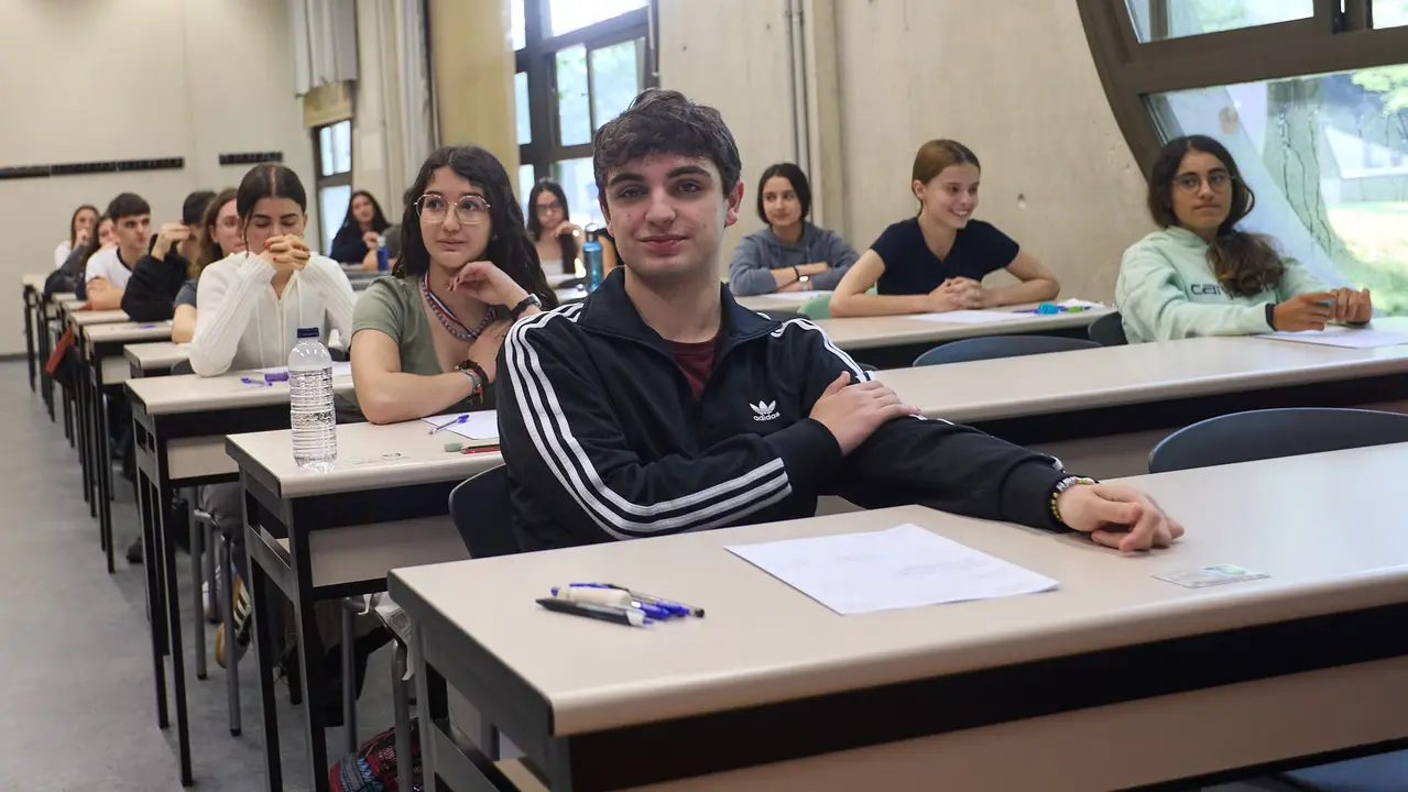 Inicio de las Pruebas de Acceso a la Universidad en las aulas de la Universidad Pública de Navarra. IÑIGO ALZUGARAY