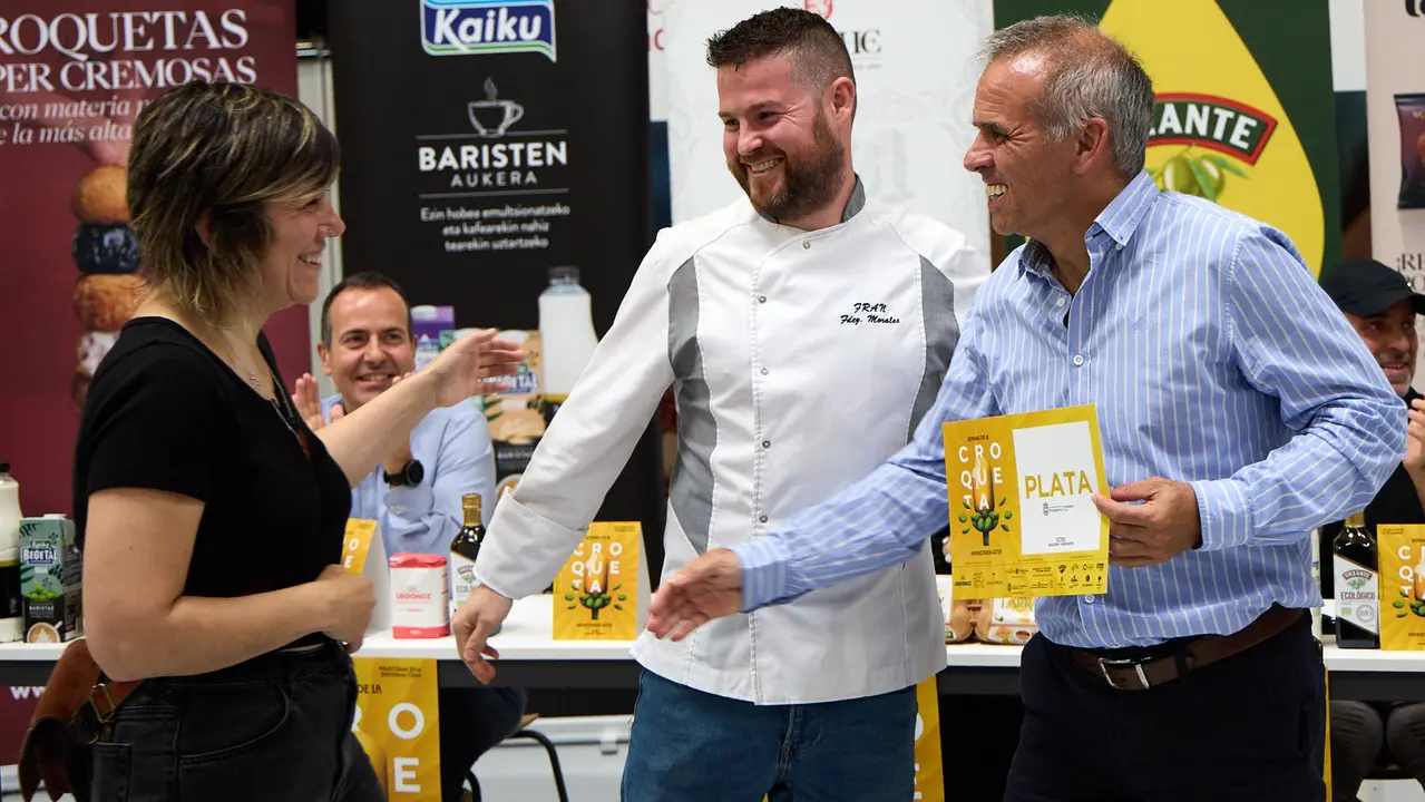 Entrega de premios de la VIII Semana de la Croqueta de Navarra. IÑIGO ALZUGARAY