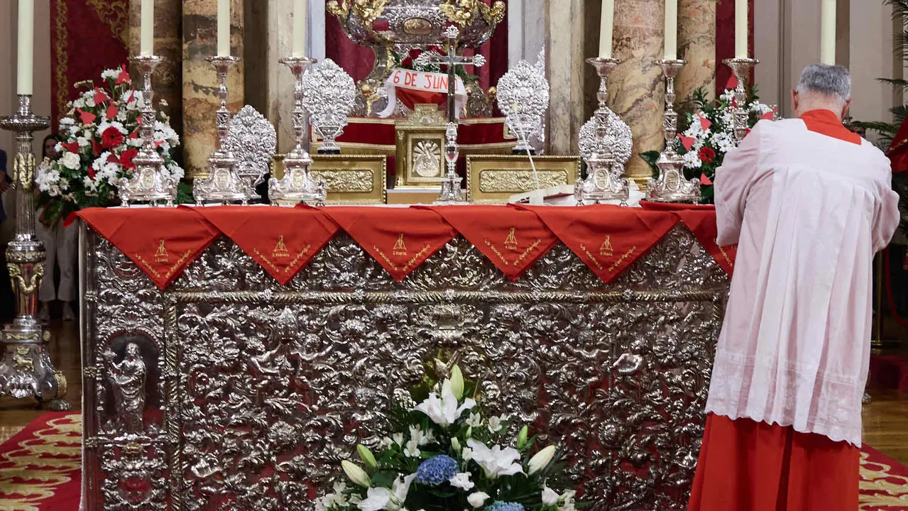 Sexta y última Misa de Escalera de San Fermín 2025 con motivo del 6 de junio. IÑIGO ALZUGARAY