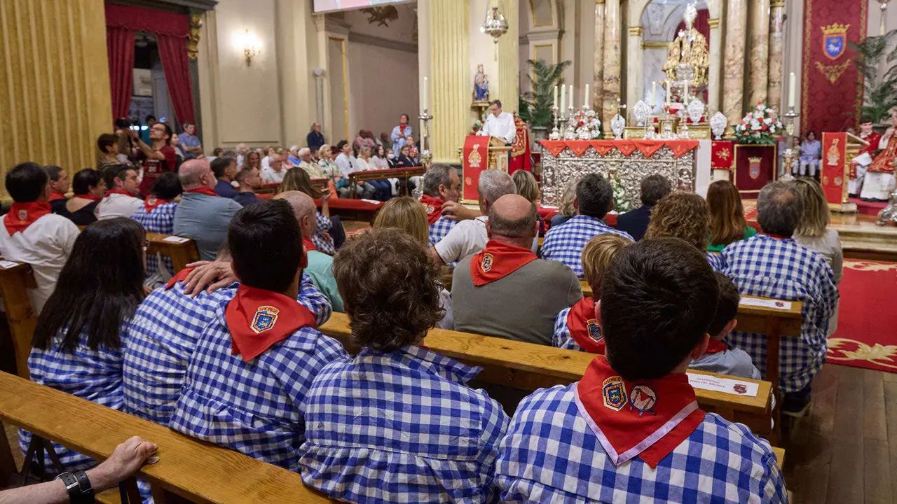 Sexta y última Misa de Escalera de San Fermín 2025 con motivo del 6 de junio. IÑIGO ALZUGARAY