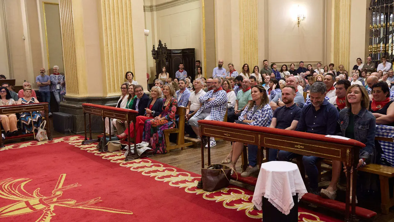 Sexta y última Misa de Escalera de San Fermín 2025 con motivo del 6 de junio. IÑIGO ALZUGARAY