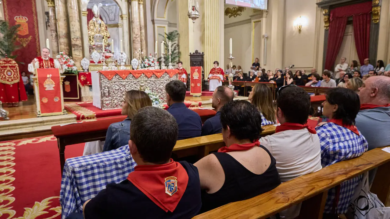 Sexta y última Misa de Escalera de San Fermín 2025 con motivo del 6 de junio. IÑIGO ALZUGARAY