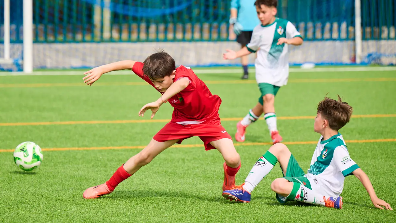 Inicio de la 33 edición del Torneo Memorial Santi Macaya organizado por el Club Deportivo Amigó con la participación de 92 equipos y más de 1.400 jugadores. PABLO LASAOSA
