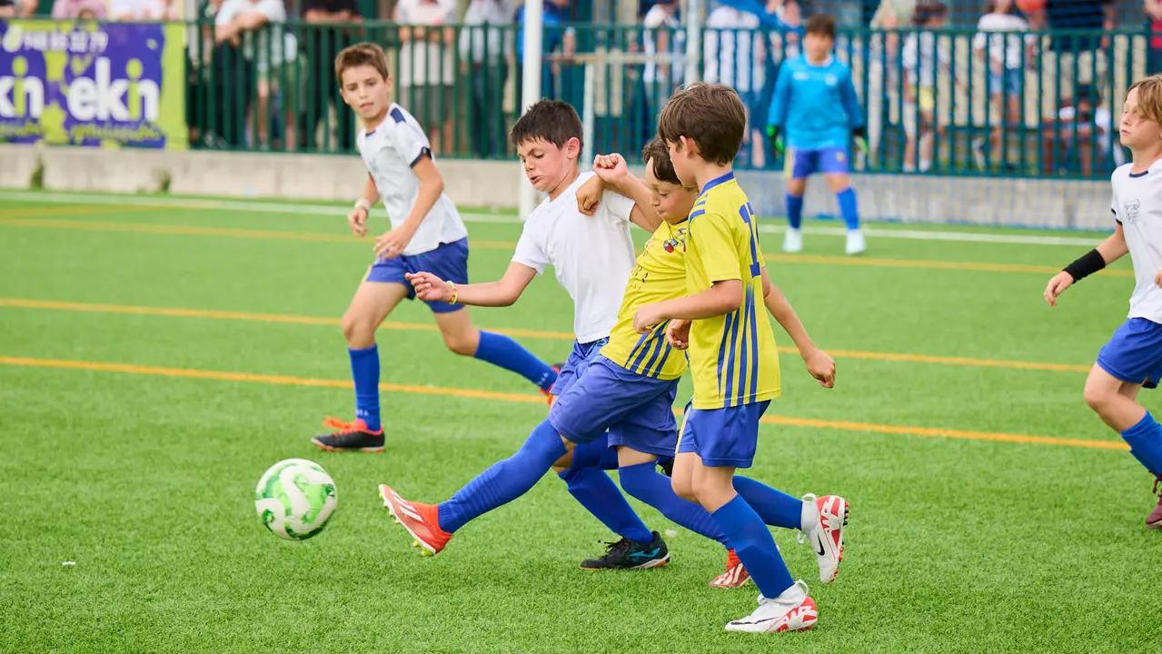 Inicio de la 33 edición del Torneo Memorial Santi Macaya organizado por el Club Deportivo Amigó con la participación de 92 equipos y más de 1.400 jugadores. PABLO LASAOSA