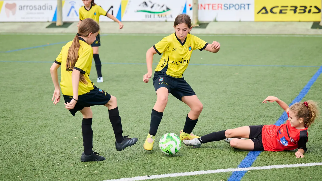 Inicio de la 33 edición del Torneo Memorial Santi Macaya organizado por el Club Deportivo Amigó con la participación de 92 equipos y más de 1.400 jugadores. PABLO LASAOSA