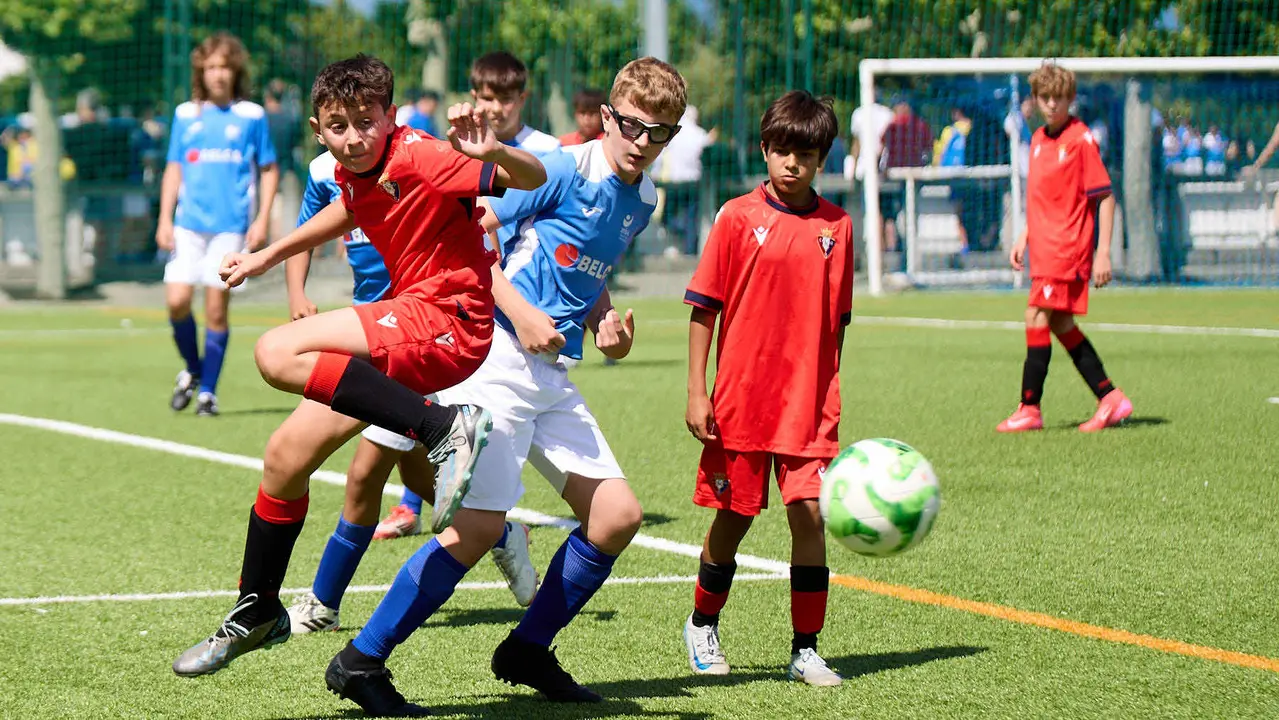 Segunda jornada del XXXIII edición del Torneo Santi Macaya de fútbol organizado por el Club Deportivo Amigó. IÑIGO ALZUGARAY